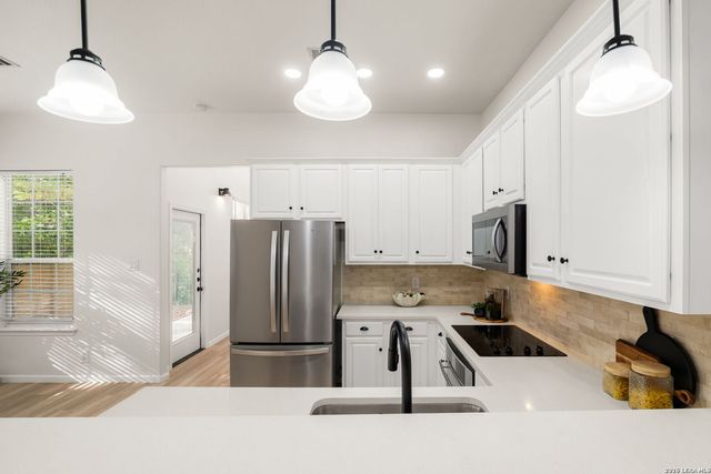 444 ELMHURST AVE, San Antonio, TX 78209