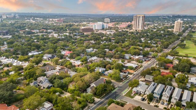 444 ELMHURST AVE, San Antonio, TX 78209