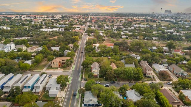 444 ELMHURST AVE, San Antonio, TX 78209