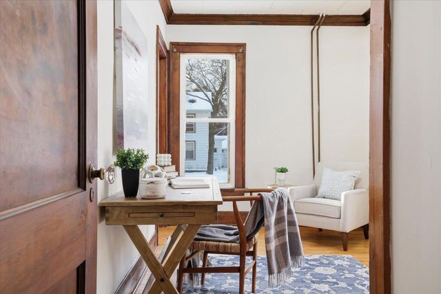 319 W Linden DRIVE, Jefferson, WI 53549