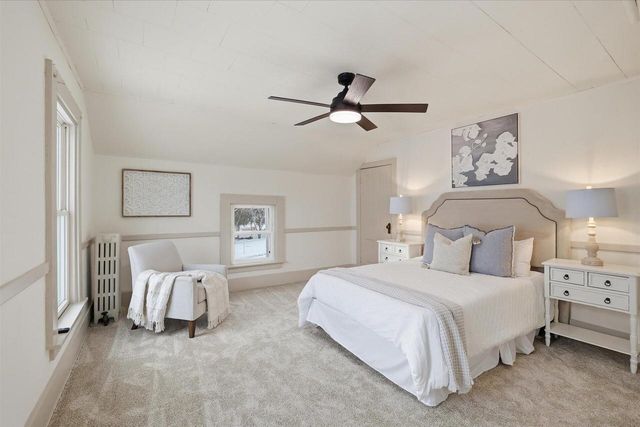 319 W Linden DRIVE, Jefferson, WI 53549