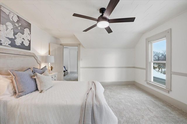 319 W Linden DRIVE, Jefferson, WI 53549