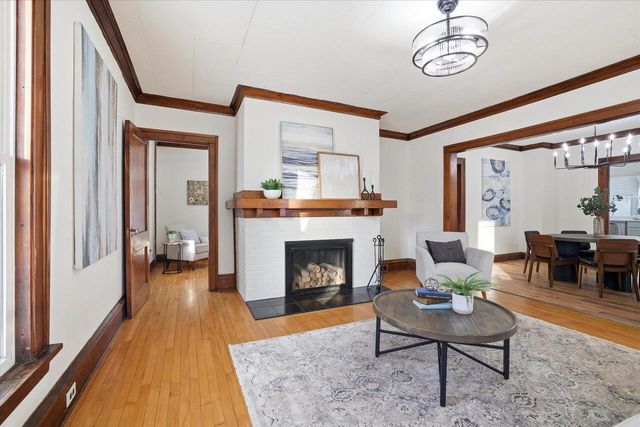 319 W Linden DRIVE, Jefferson, WI 53549