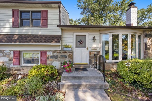 785 GARDEN RD, Warminster, PA 18974