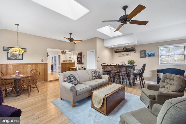 785 GARDEN RD, Warminster, PA 18974