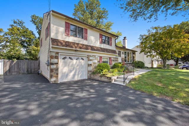 785 GARDEN RD, Warminster, PA 18974
