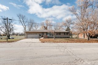 208 Powers Avenue N, Alden, MN 56009