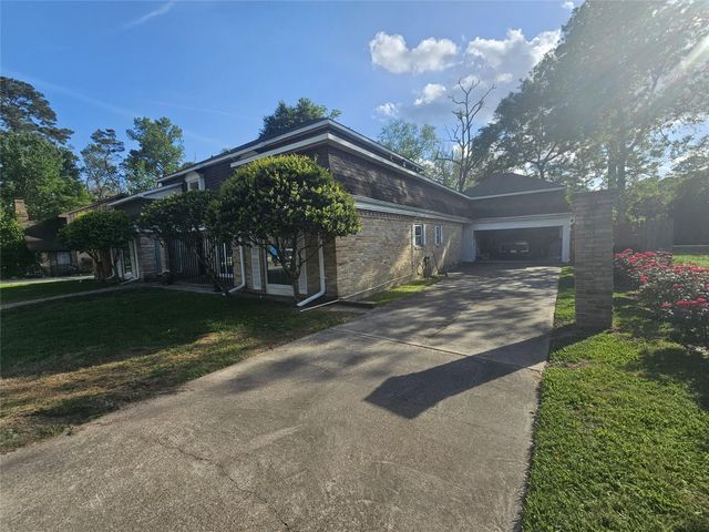 548 River Plantation Drive, Conroe, TX 77302