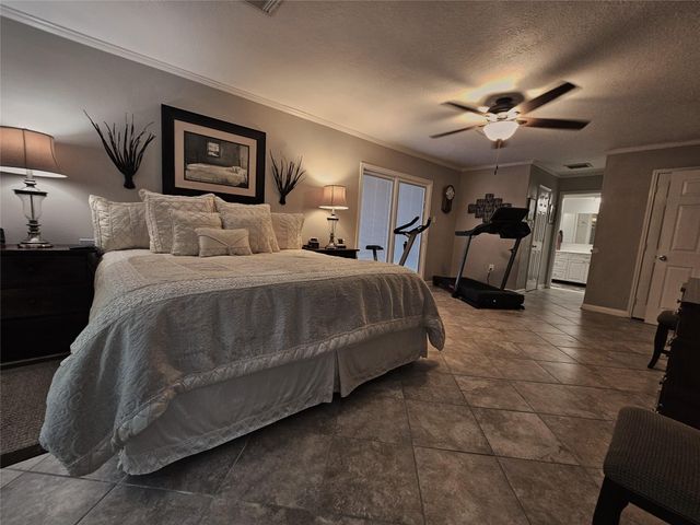 548 River Plantation Drive, Conroe, TX 77302