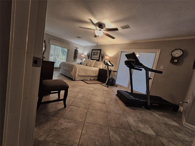 548 River Plantation Drive, Conroe, TX 77302