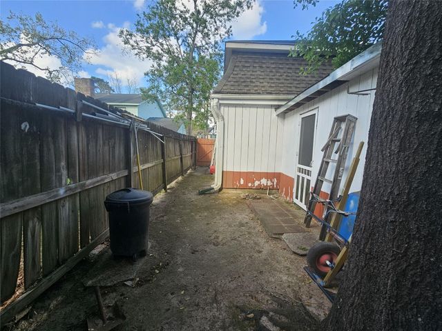 548 River Plantation Drive, Conroe, TX 77302