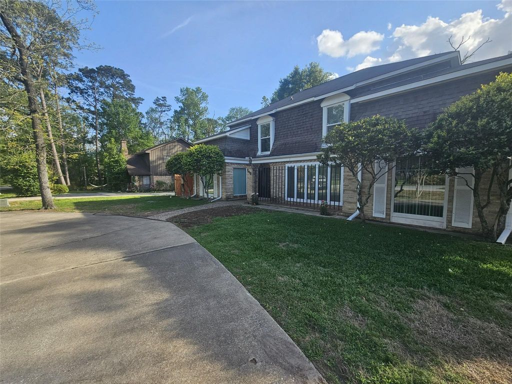 548 River Plantation Drive, Conroe, TX 77302
