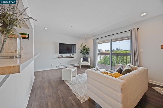 417 Evelyn Avenue 302, Albany, CA 94706