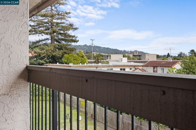 417 Evelyn Avenue 302, Albany, CA 94706