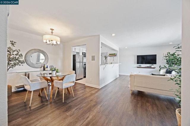 417 Evelyn Avenue 302, Albany, CA 94706