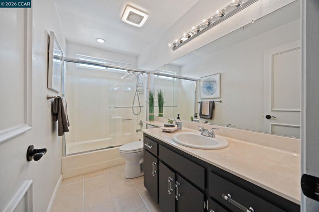 417 Evelyn Avenue 302, Albany, CA 94706