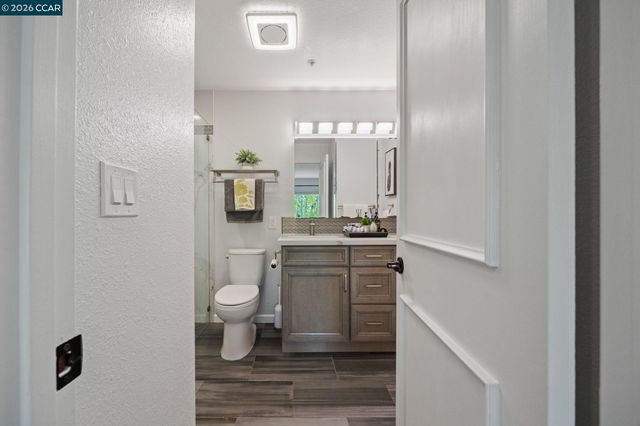 417 Evelyn Avenue 302, Albany, CA 94706