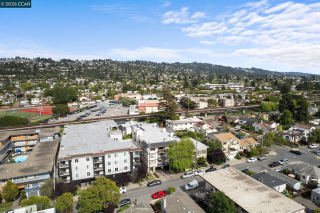 417 Evelyn Avenue 302, Albany, CA 94706