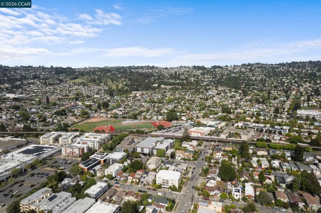 417 Evelyn Avenue 302, Albany, CA 94706