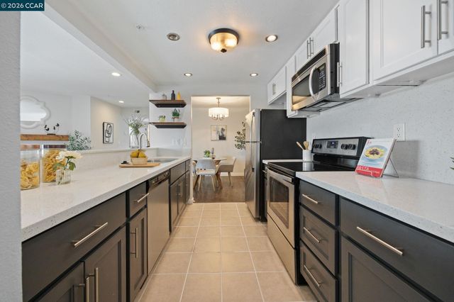 417 Evelyn Avenue 302, Albany, CA 94706