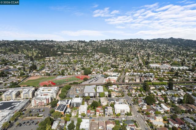 417 Evelyn Avenue 302, Albany, CA 94706