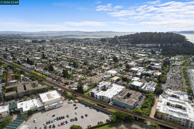 417 Evelyn Avenue 302, Albany, CA 94706