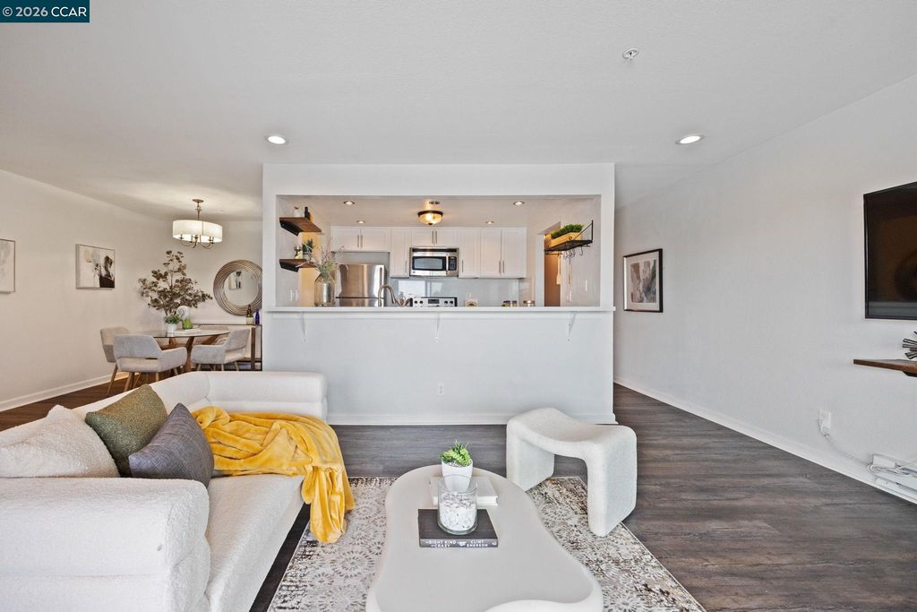 417 Evelyn Avenue 302, Albany, CA 94706