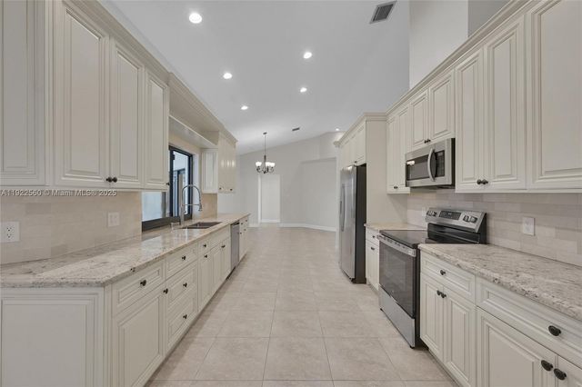 8781 NW 49th Dr 8781, Coral Springs, FL 33067