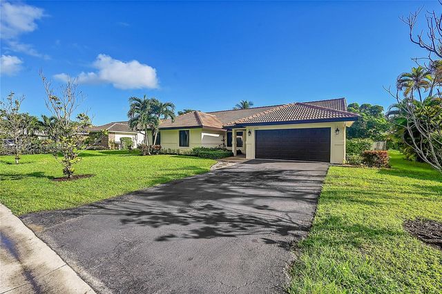 8781 NW 49th Dr 8781, Coral Springs, FL 33067