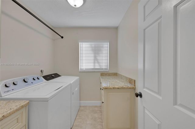 8781 NW 49th Dr 8781, Coral Springs, FL 33067