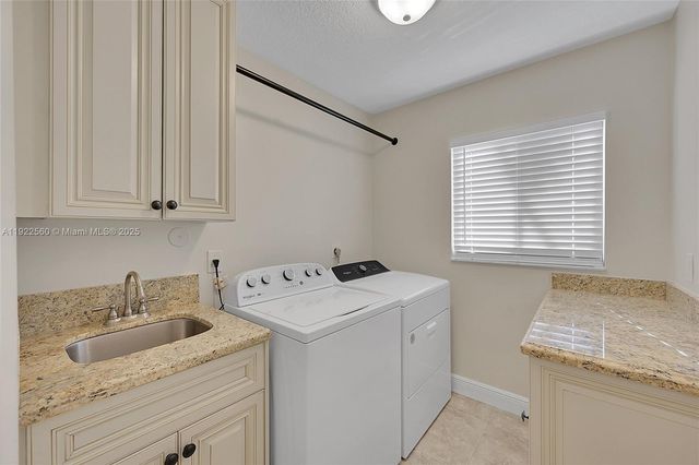 8781 NW 49th Dr 8781, Coral Springs, FL 33067