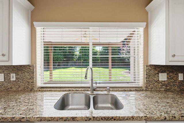 6542 N Rafael Avenue, Fresno, CA 93711