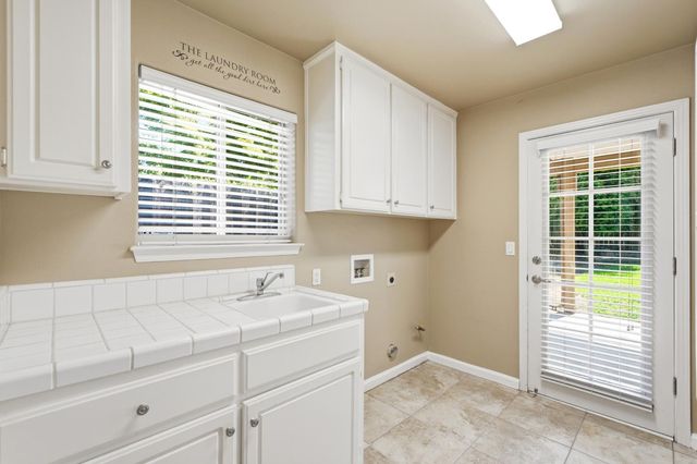 6542 N Rafael Avenue, Fresno, CA 93711