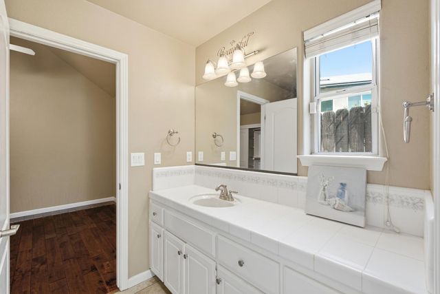6542 N Rafael Avenue, Fresno, CA 93711