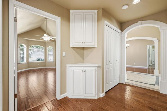 6542 N Rafael Avenue, Fresno, CA 93711