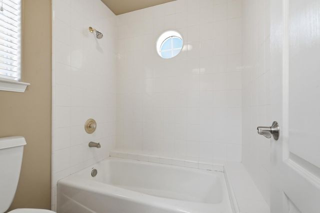 6542 N Rafael Avenue, Fresno, CA 93711