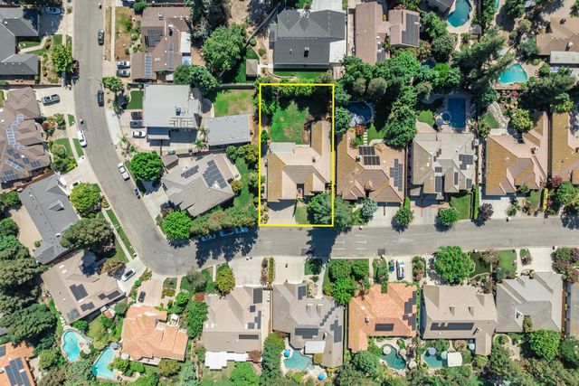 6542 N Rafael Avenue, Fresno, CA 93711
