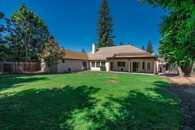 6542 N Rafael Avenue, Fresno, CA 93711
