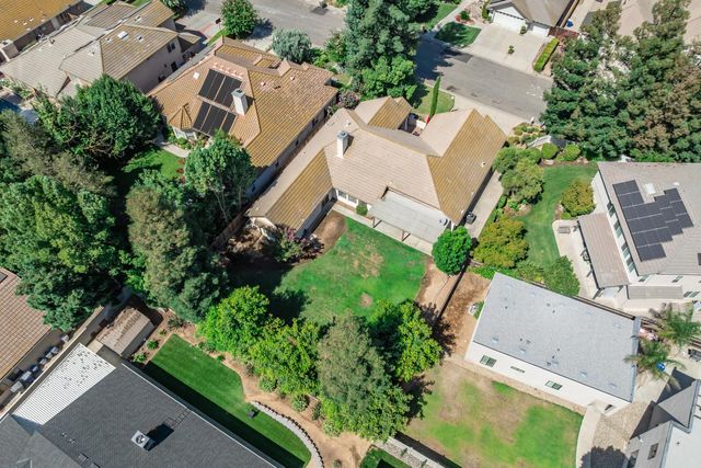 6542 N Rafael Avenue, Fresno, CA 93711