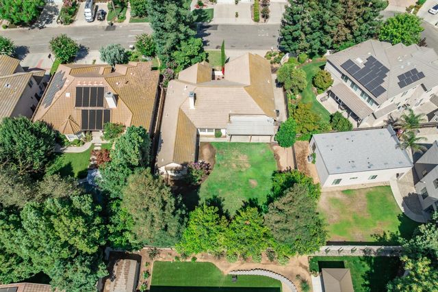 6542 N Rafael Avenue, Fresno, CA 93711