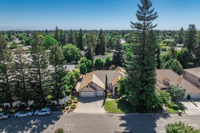 6542 N Rafael Avenue, Fresno, CA 93711