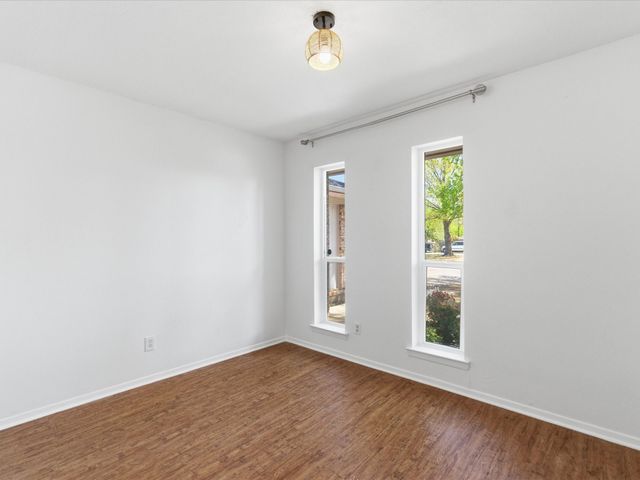 201 Bluebird Circle, Denton, TX 76209