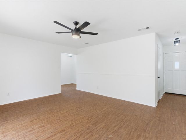 201 Bluebird Circle, Denton, TX 76209