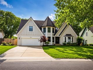 8020 W 116th Street, Overland Park, KS 66210