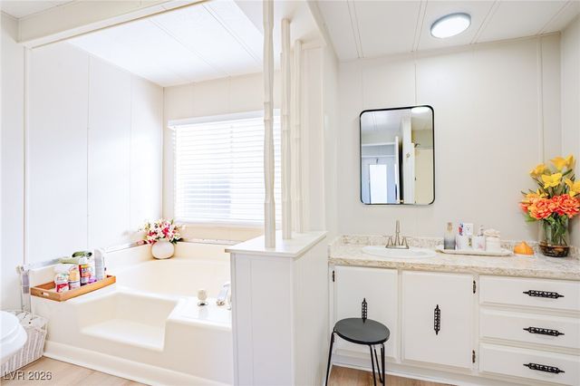 4577 Royal Ridge Boulevard 131, Las Vegas, NV 89103