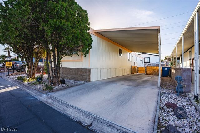 4577 Royal Ridge Boulevard 131, Las Vegas, NV 89103