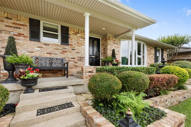 9124 Vinewood Drive, Dallas, TX 75228