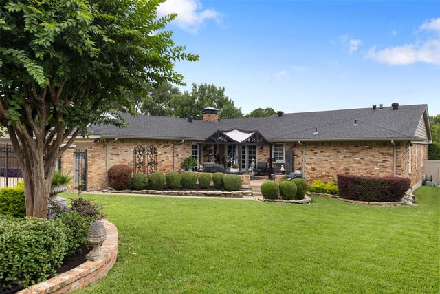 9124 Vinewood Drive, Dallas, TX 75228