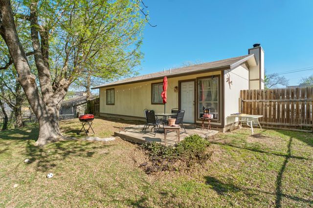 413 Thelma DR, Austin, TX 78745