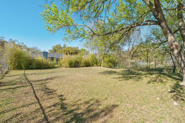 413 Thelma DR, Austin, TX 78745